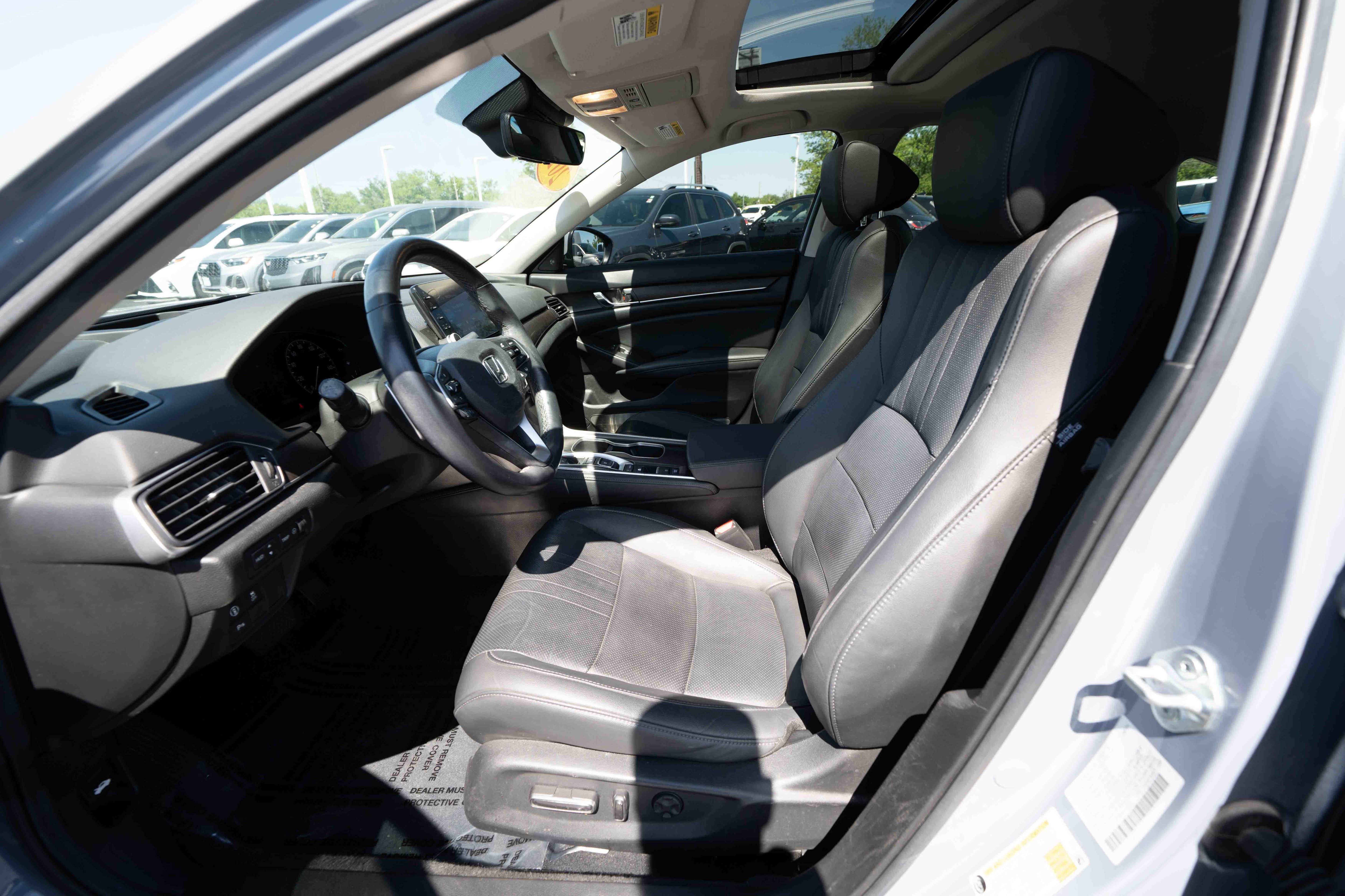 Used 2021 Honda Accord Touring image 9