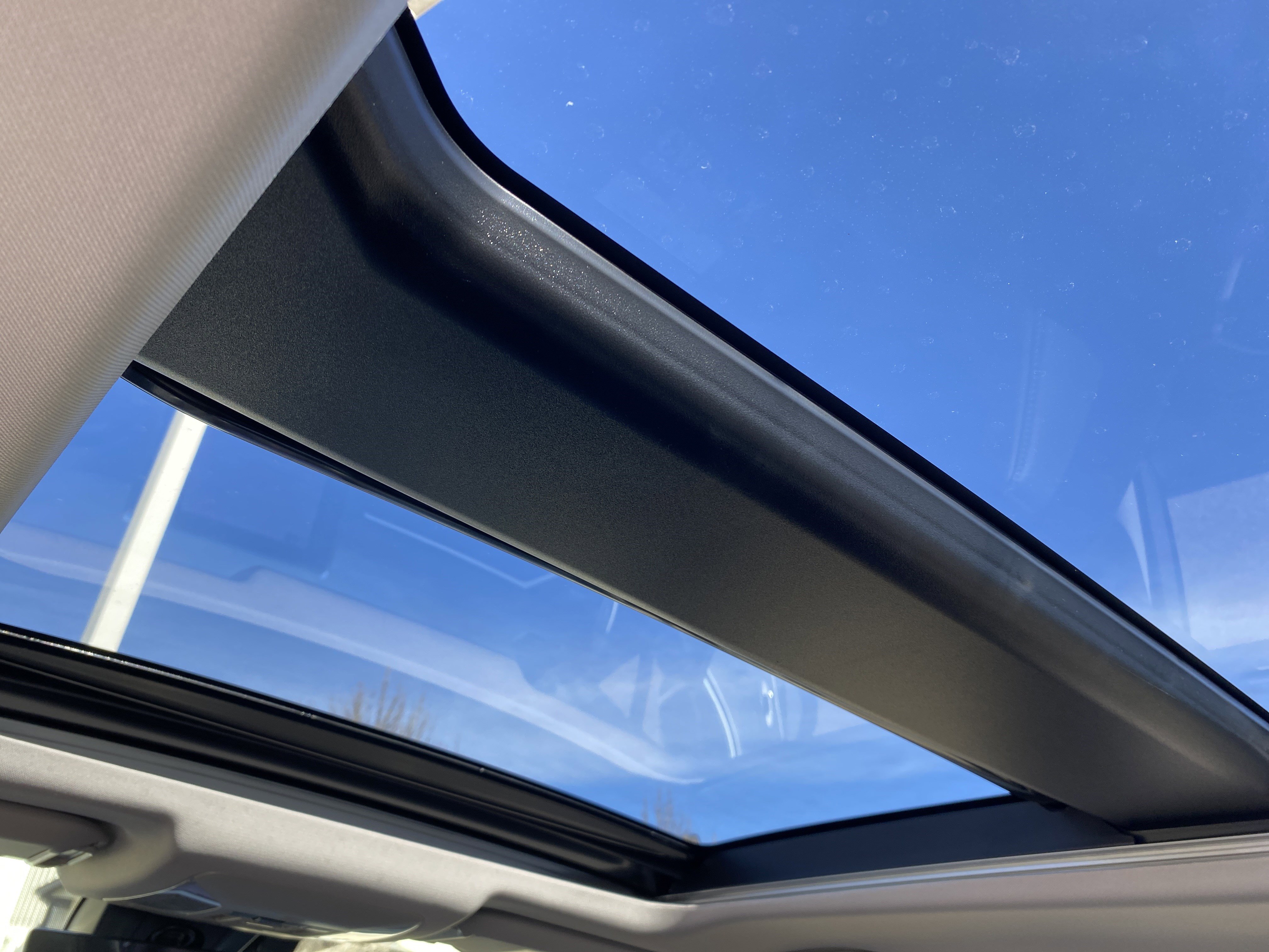 Used 2022 Toyota RAV4 Limited image 37