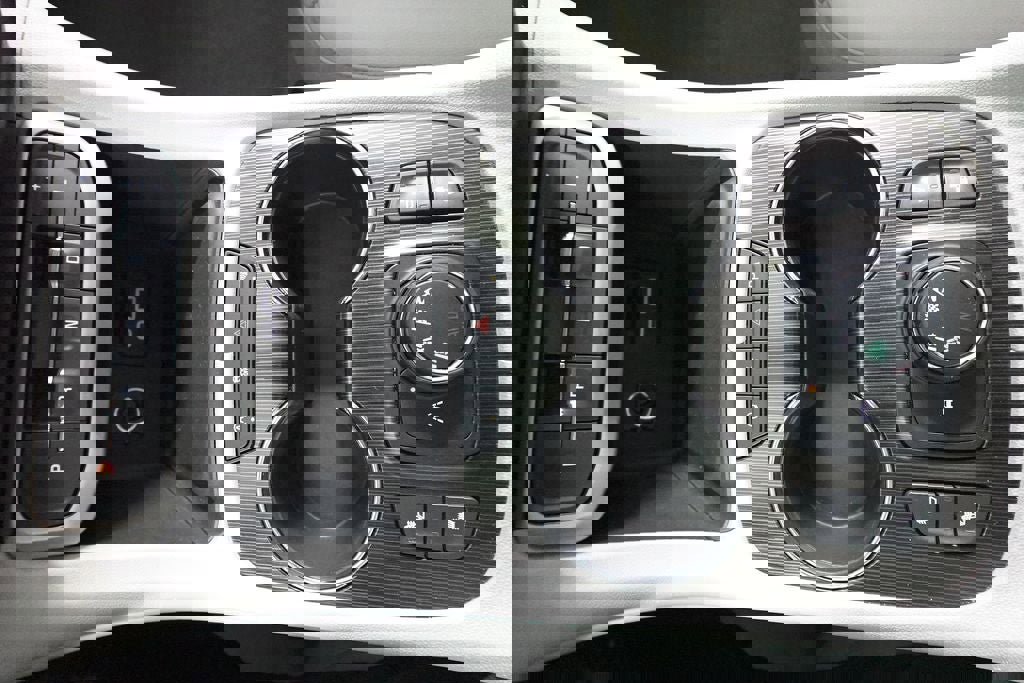 Used 2023 GMC Acadia SLT AWD/4WD image 20