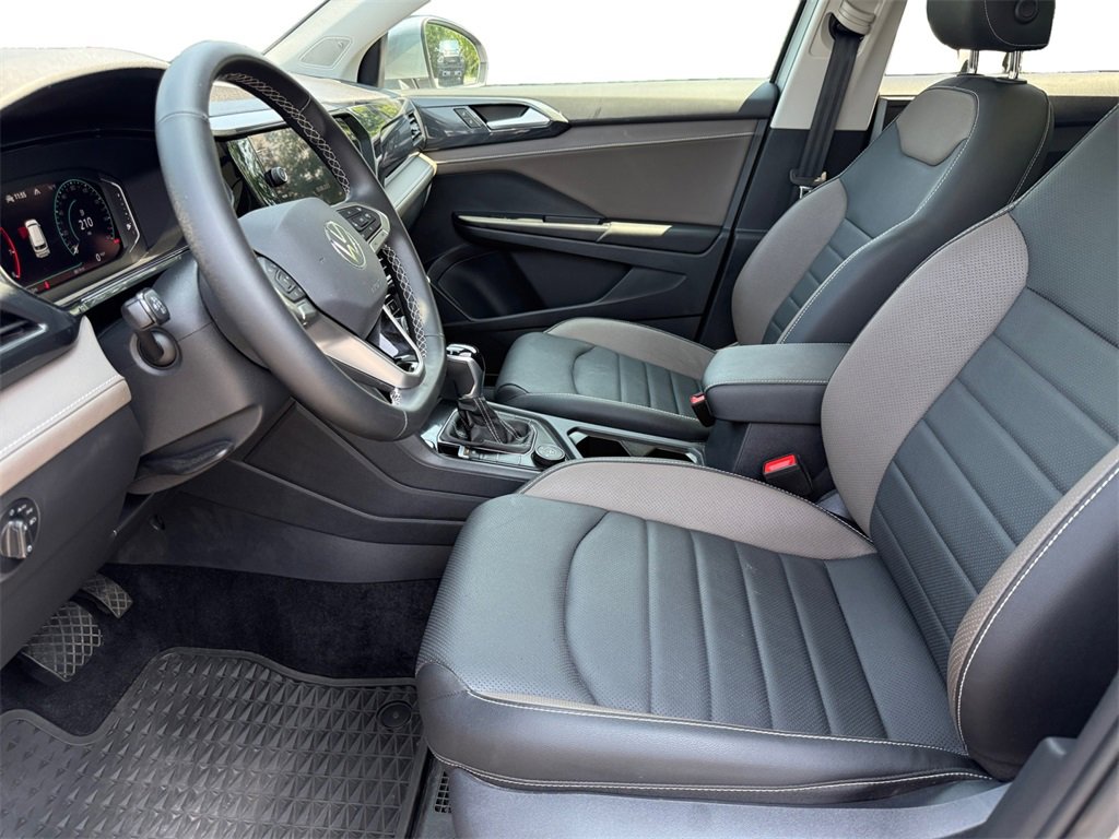 Used 2022 Volkswagen Taos SEL image 9