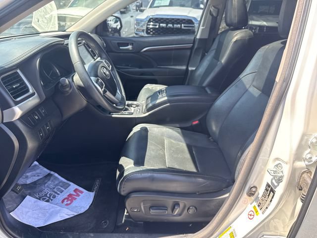 Used 2016 Toyota Highlander Limited FWD image 17