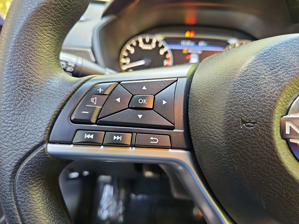 Used 2023 Nissan Altima 2.5 SV FWD image 11
