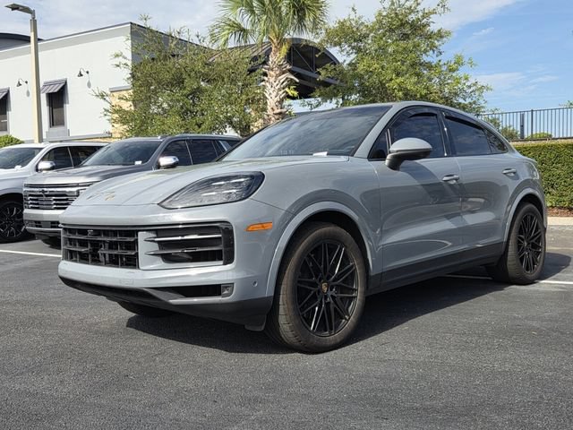 Used 2024 Porsche Cayenne Coupe AWD/4WD image 2