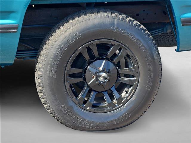 Used 1994 Chevrolet Silverado 1500 2WD Regular Cab image 25