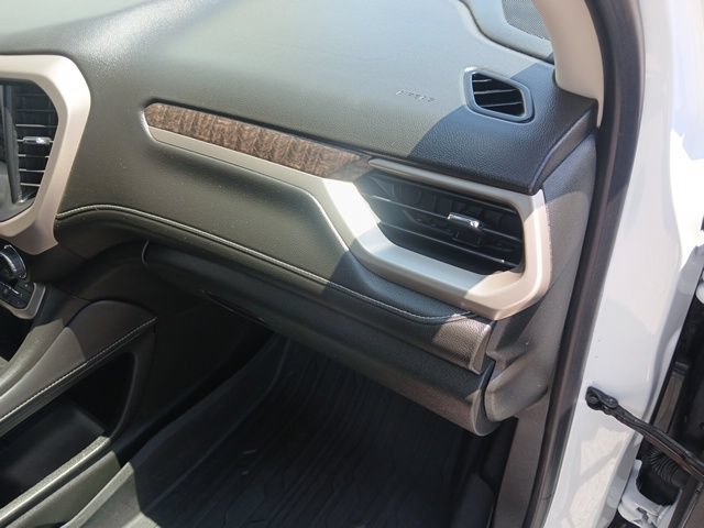 Used 2023 GMC Acadia Denali w/ Denali Ultimate Package FWD image 29
