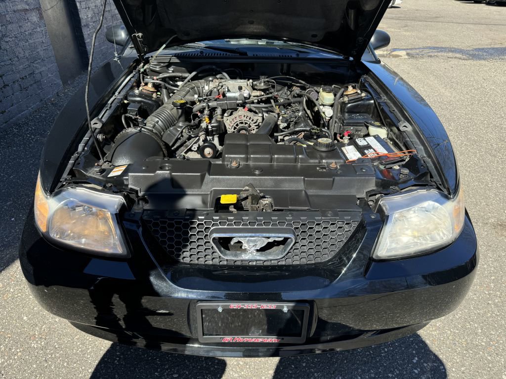 Used 2000 Ford Mustang GT RWD image 10