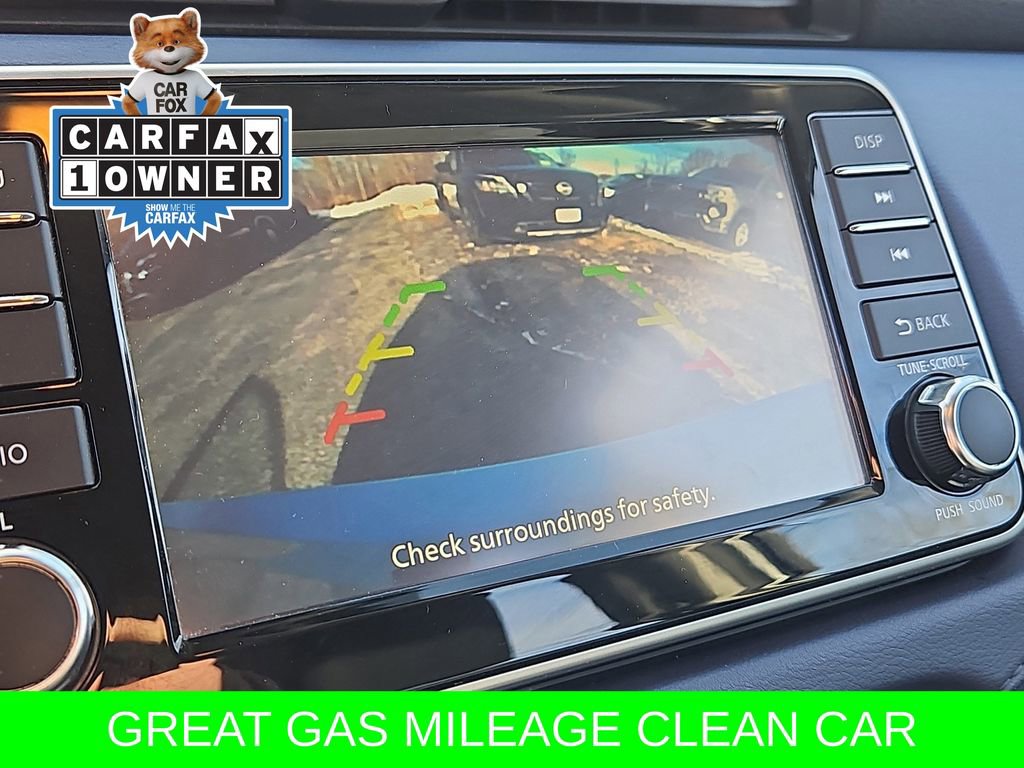 Used 2023 Nissan Versa SV image 8