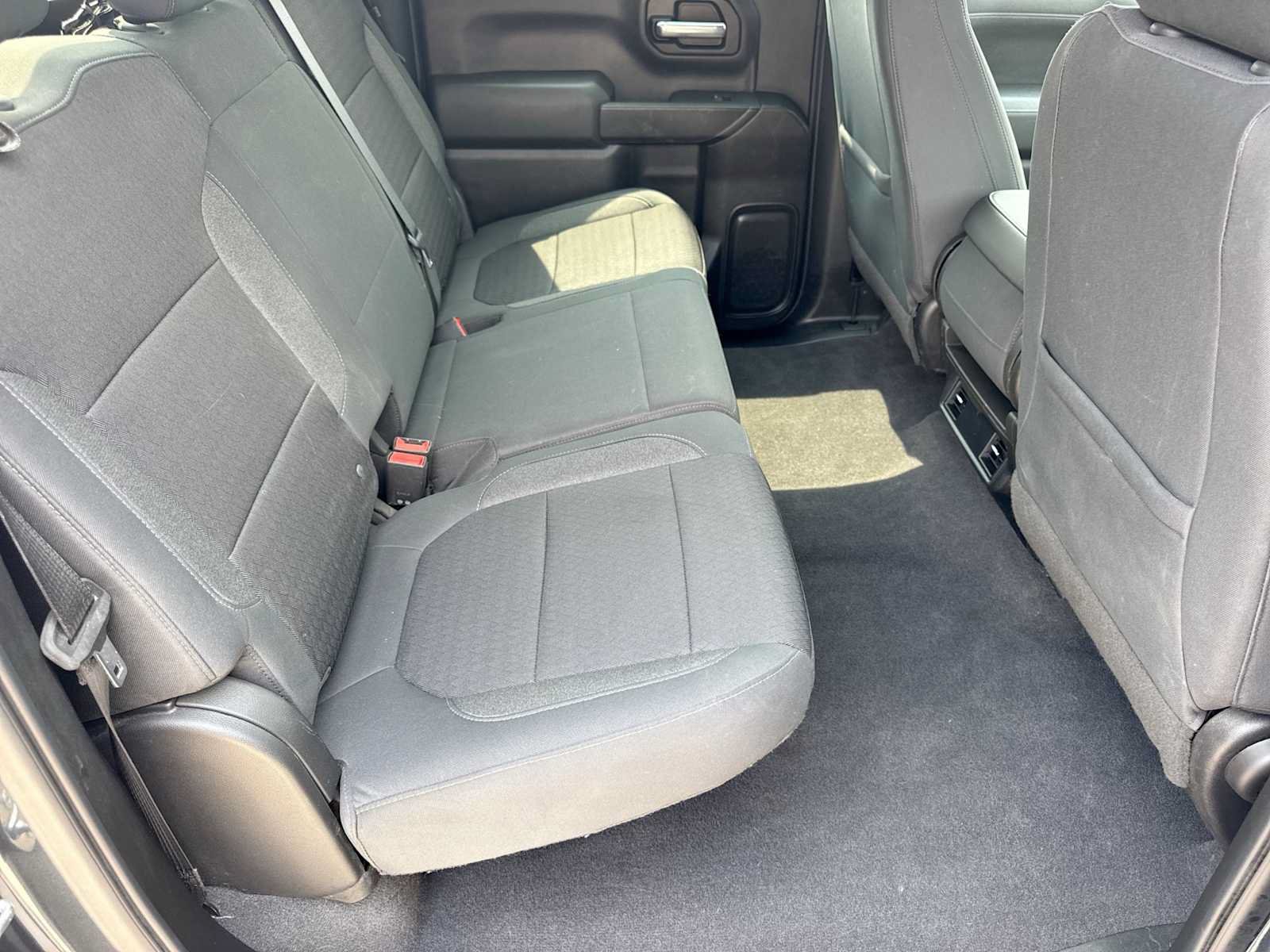 Used 2020 Chevrolet Silverado 1500 LT AWD/4WD image 19