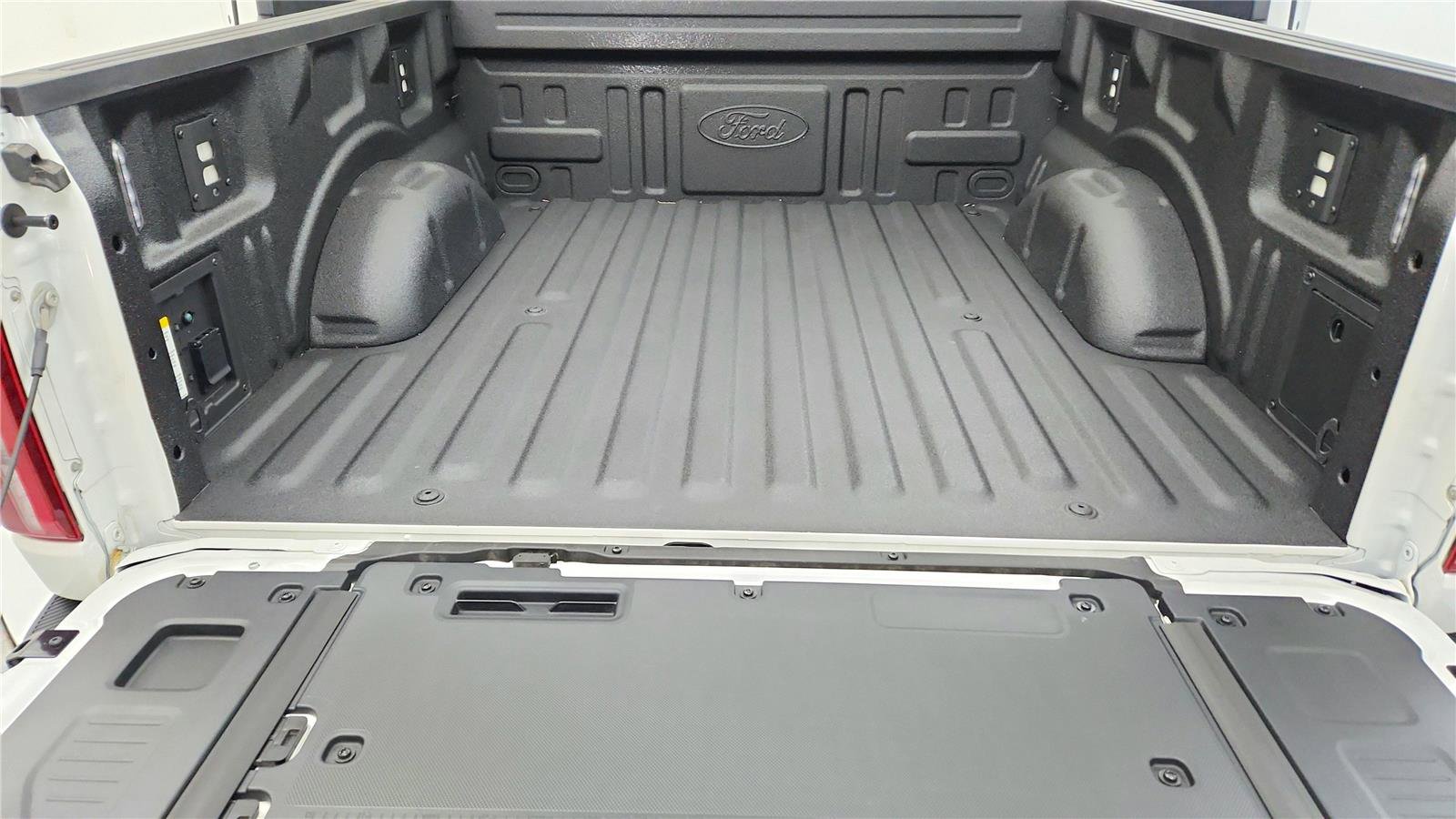 New 2025 Ford F150 Platinum w/ Equipment Group 702A High image 18