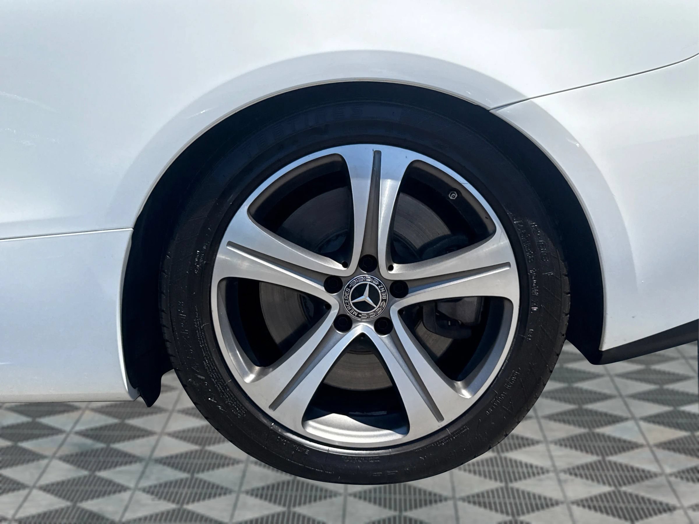 Used 2019 Mercedes-Benz E 450 Coupe image 22