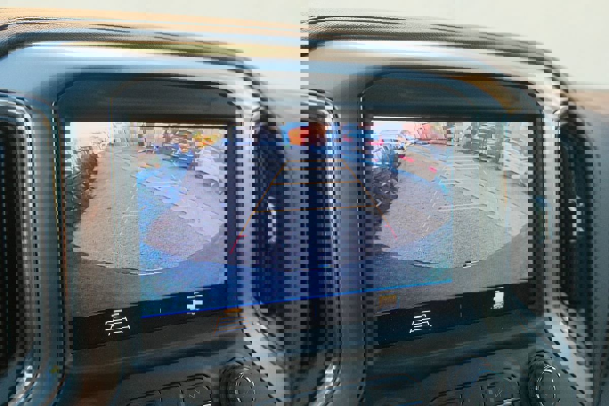 Used 2021 Chevrolet Silverado 1500 LT image 18