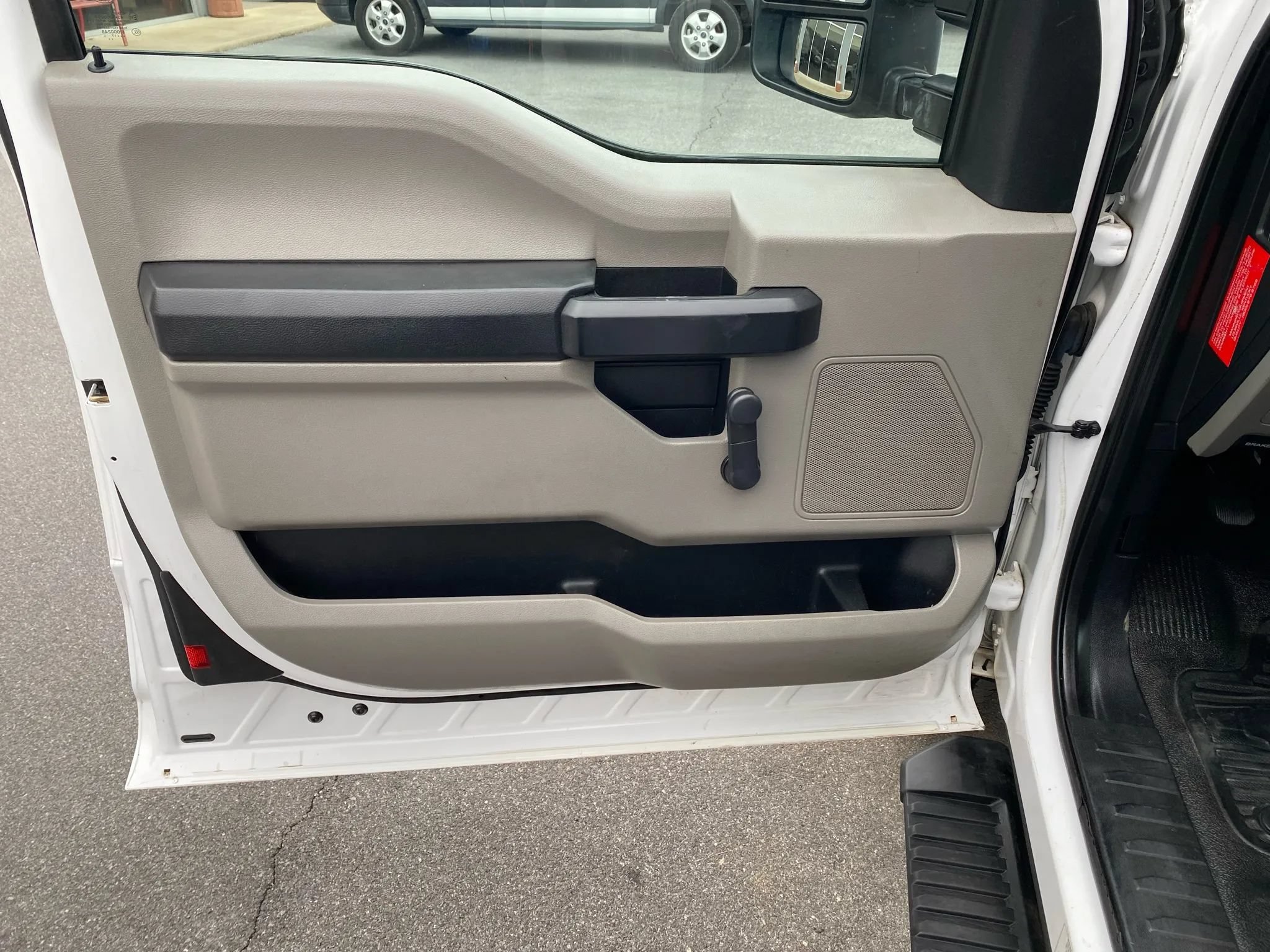 Used 2017 Ford F250 XL AWD/4WD image 9