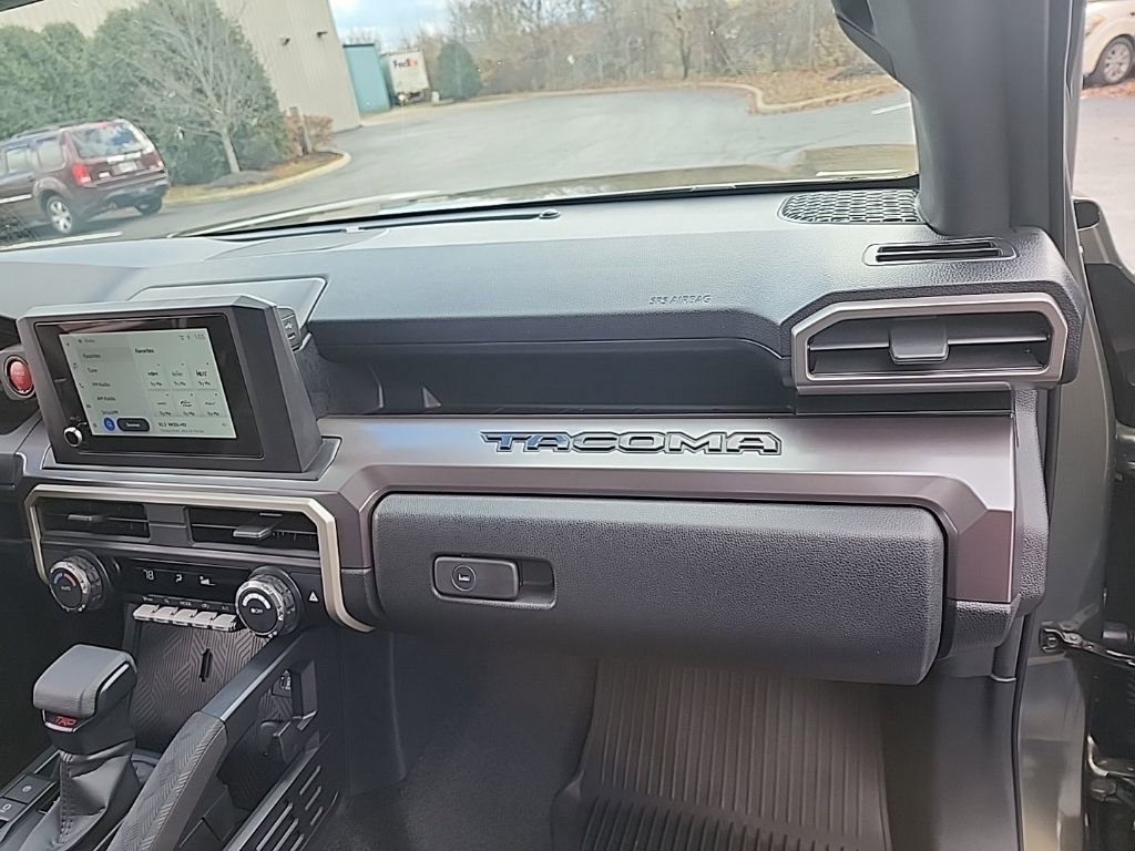 Used 2025 Toyota Tacoma TRD Off-Road image 39