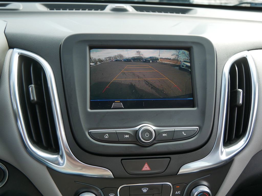 Used 2021 Chevrolet Equinox LS image 19
