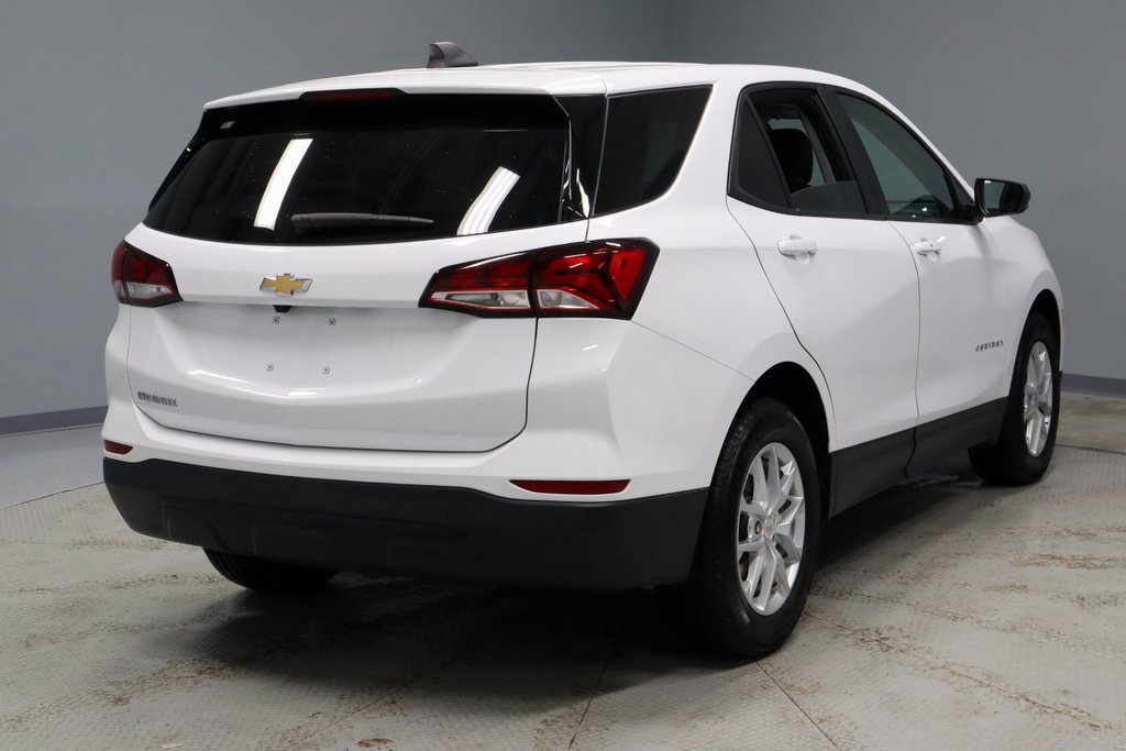 Used 2024 Chevrolet Equinox LS w/ LS Convenience Package image 10