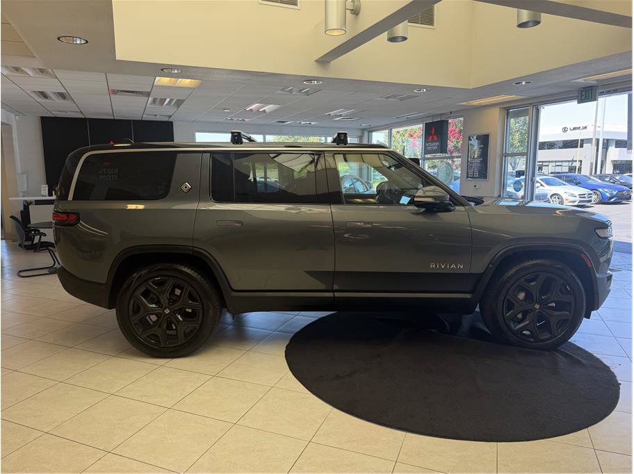 Used 2024 Rivian R1S Adventure Dual AWD/4WD image 4
