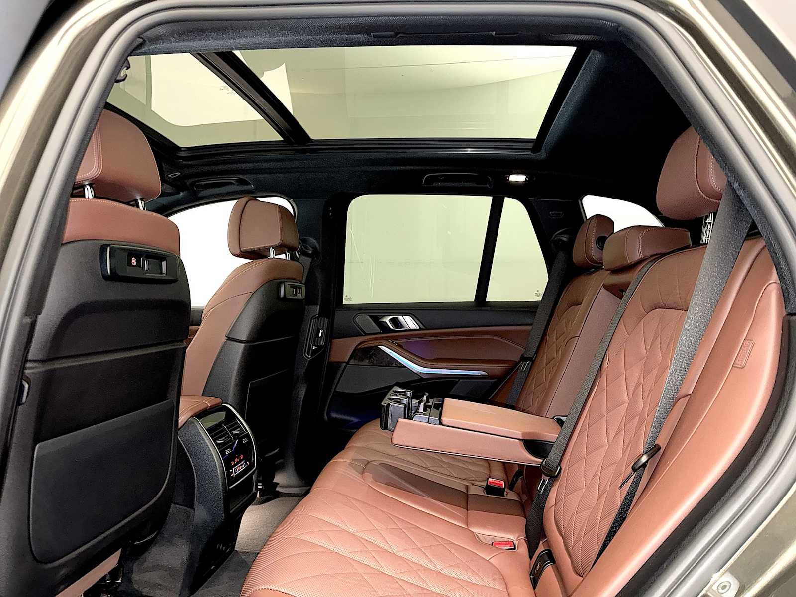 Used 2023 BMW X5 M50i w/ Parking Assistance Package image 21