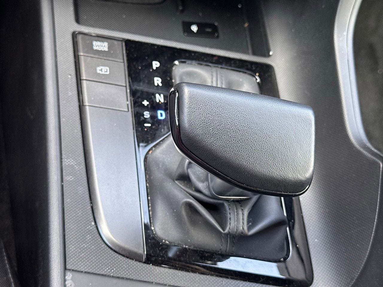 Certified 2025 Hyundai Elantra Sport FWD image 34