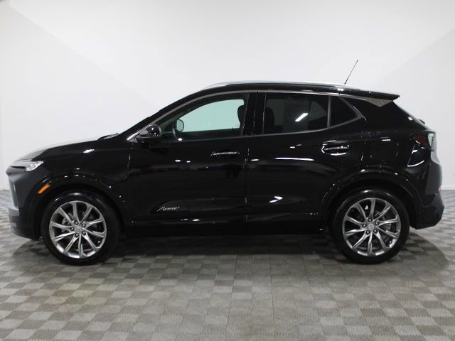 Used 2024 Buick Encore GX Avenir w/ Avenir Technology Package image 3