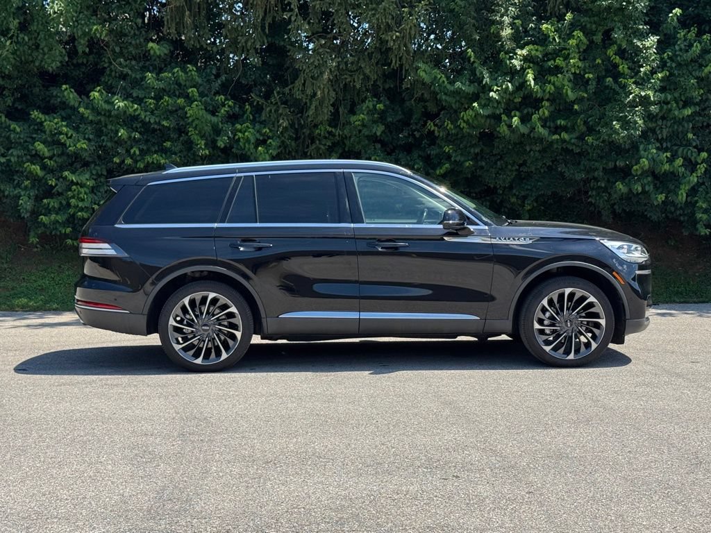 Used 2020 Lincoln Aviator Reserve w/ Equipment Group 202A AWD/4WD image 4
