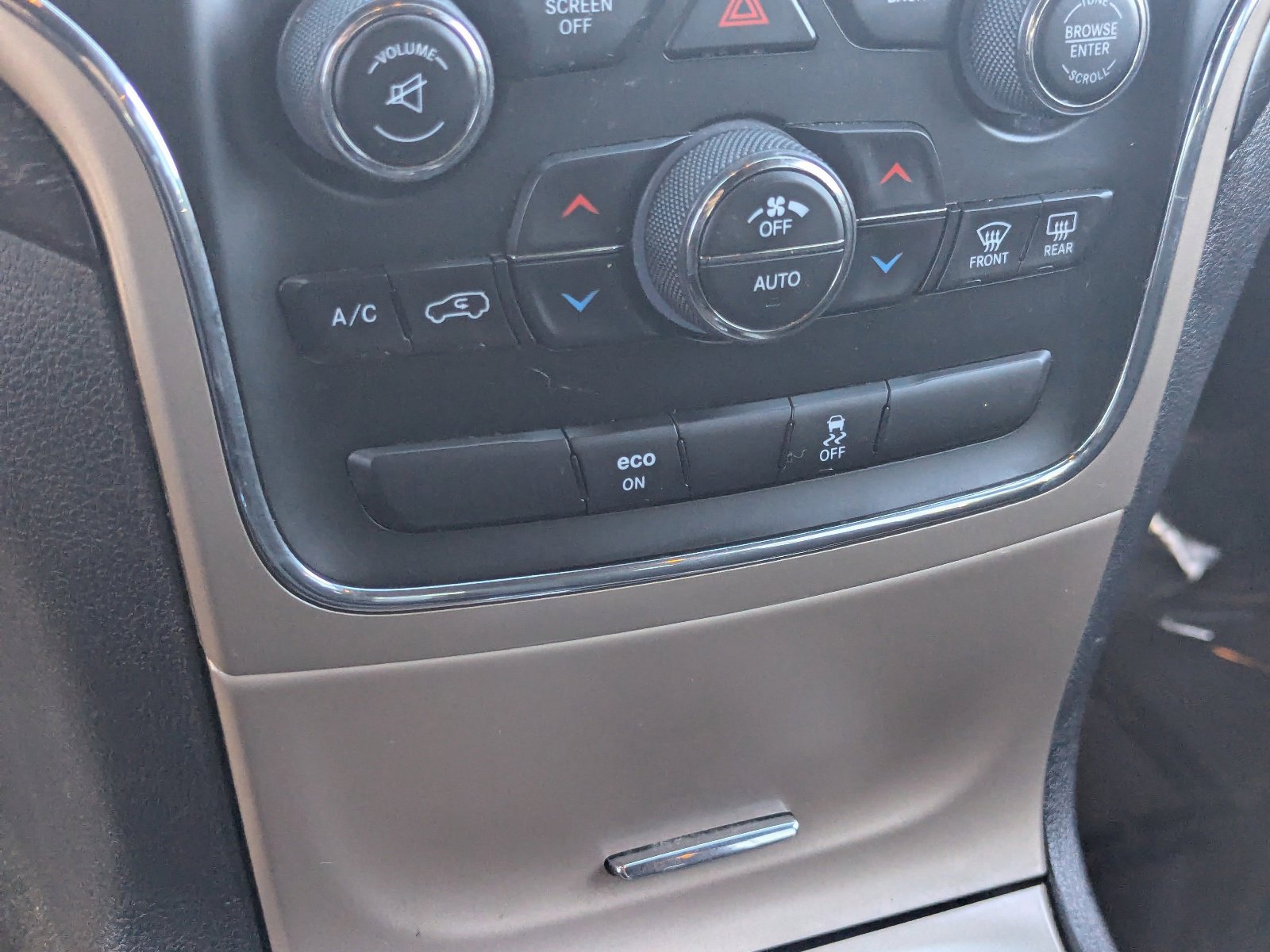 Used 2015 Jeep Grand Cherokee Laredo w/ Quick Order Package 23E image 24