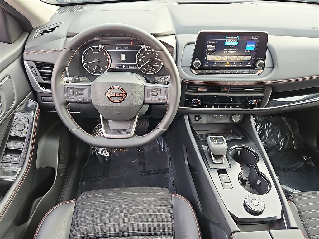 Certified 2025 Nissan Rogue SV image 13