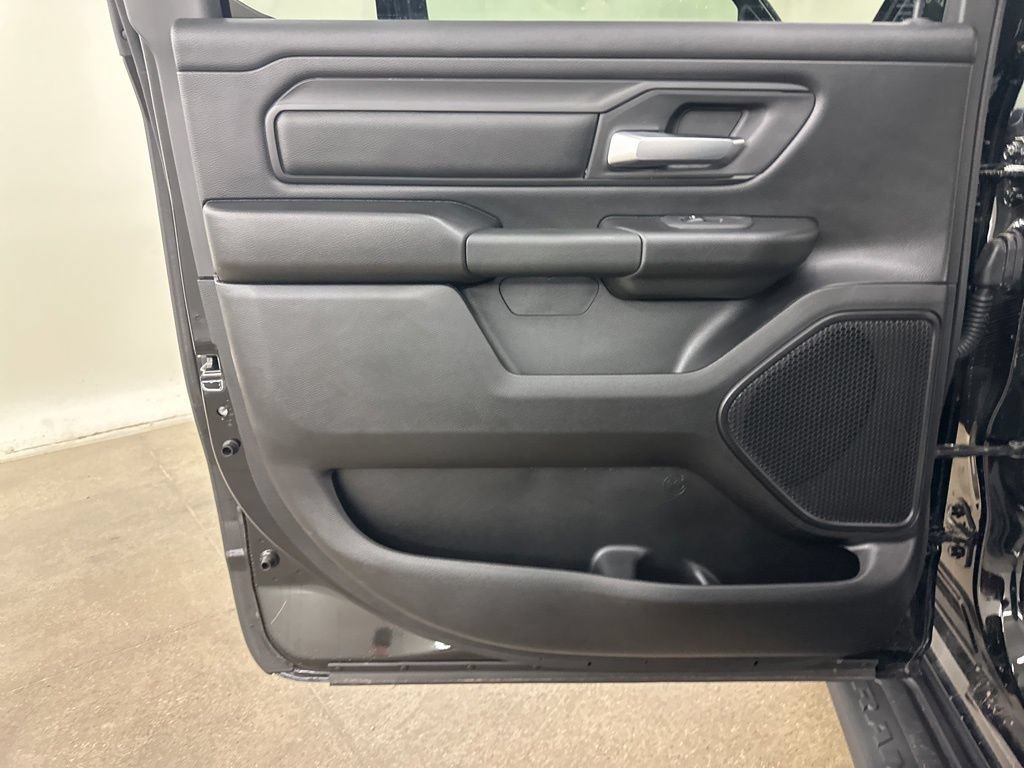 New 2026 RAM 1500 Express AWD/4WD image 25