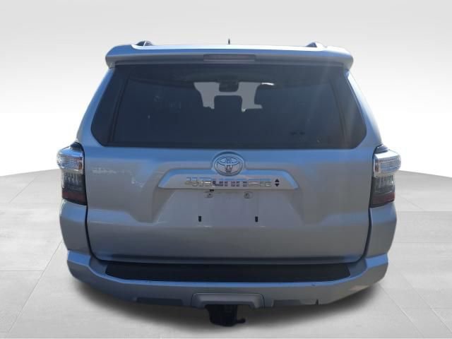 Used 2024 Toyota 4Runner SR5 image 5