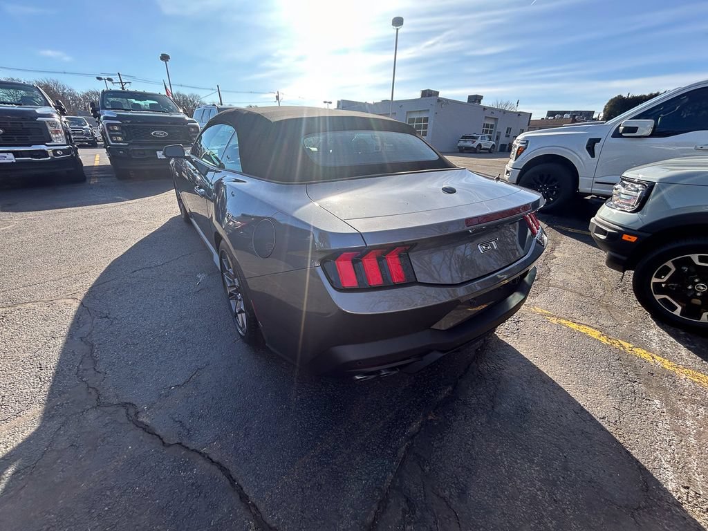 Used 2026 Ford Mustang GT Premium w/ GT Performance Package RWD image 5