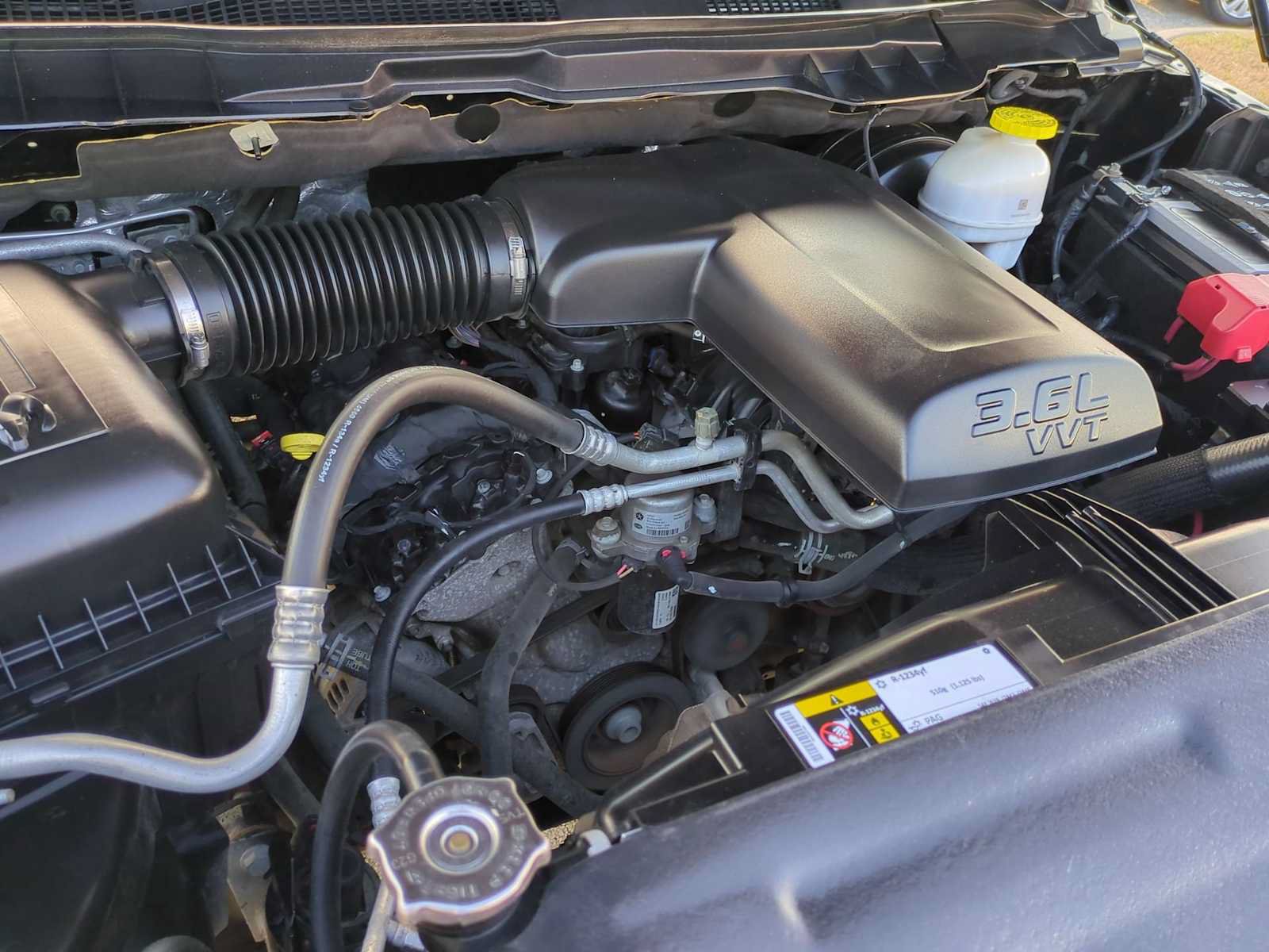 Used 2024 RAM 1500 Warlock AWD/4WD image 28