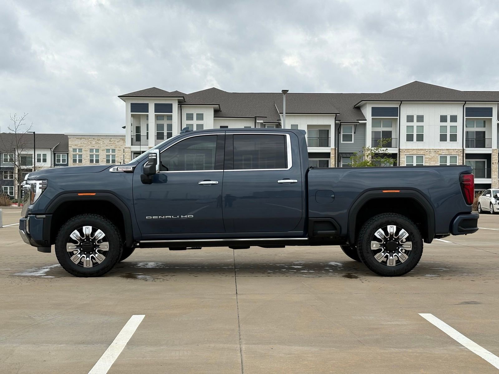 Used 2026 GMC Sierra 2500 Denali w/ Denali Reserve Package image 4