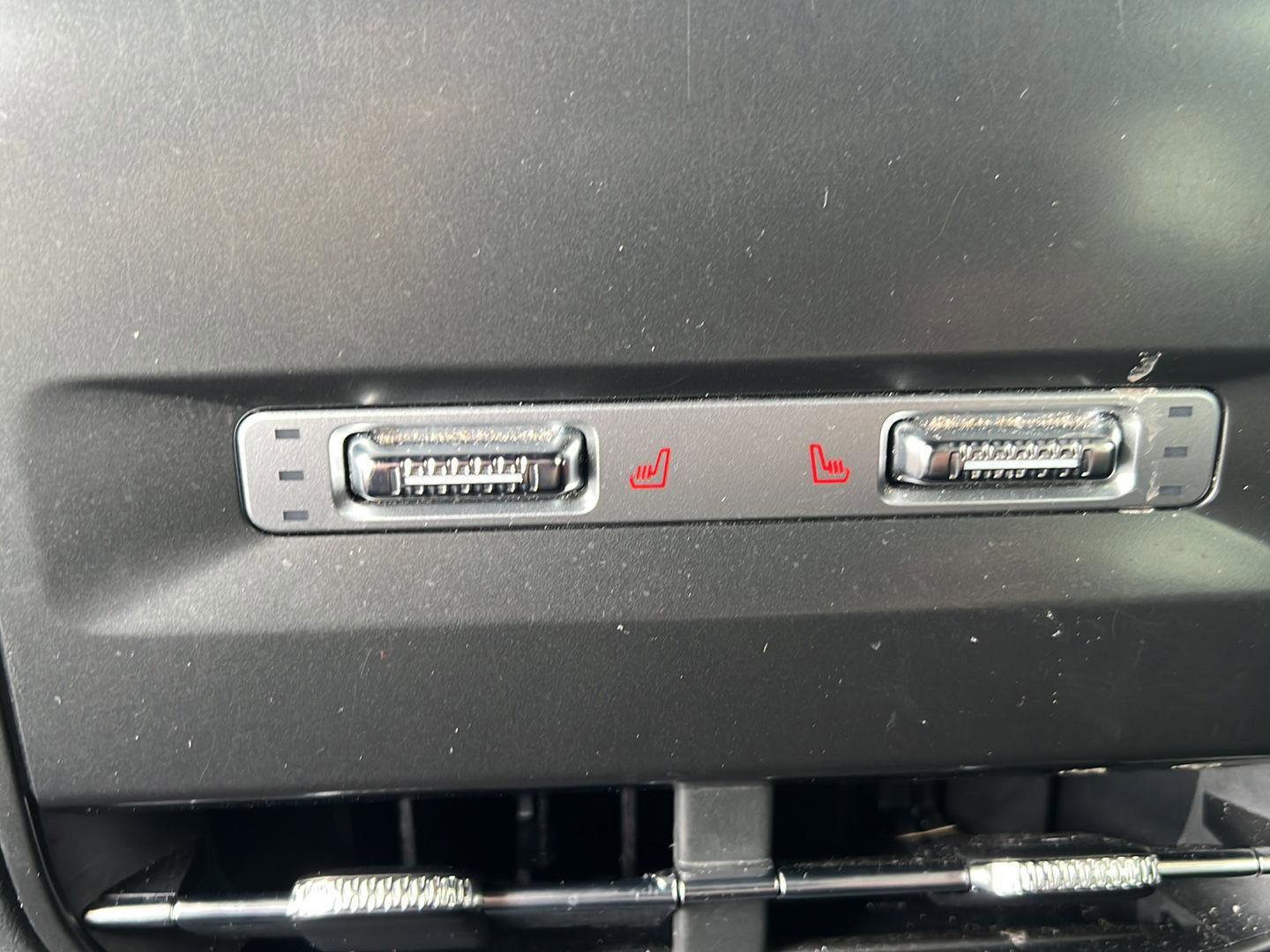 Used 2024 Lincoln Nautilus Reserve w/ Equipment Group 202A image 12