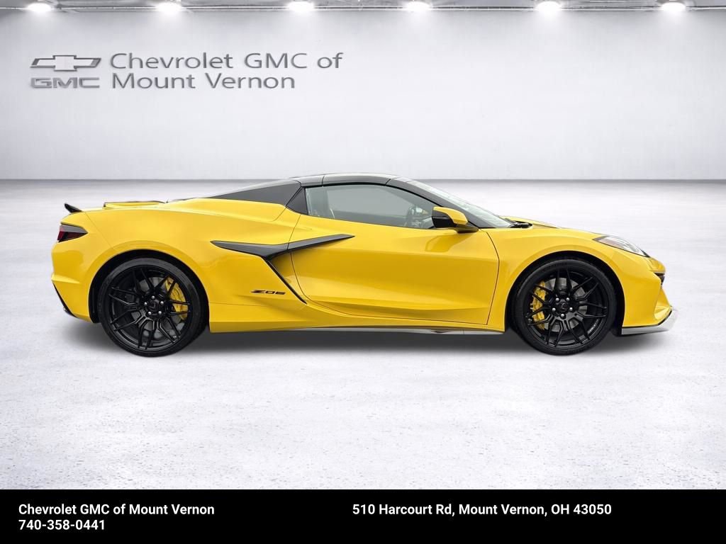 New 2026 Chevrolet Corvette Z06 w/ Stealth Interior Trim Package RWD image 8