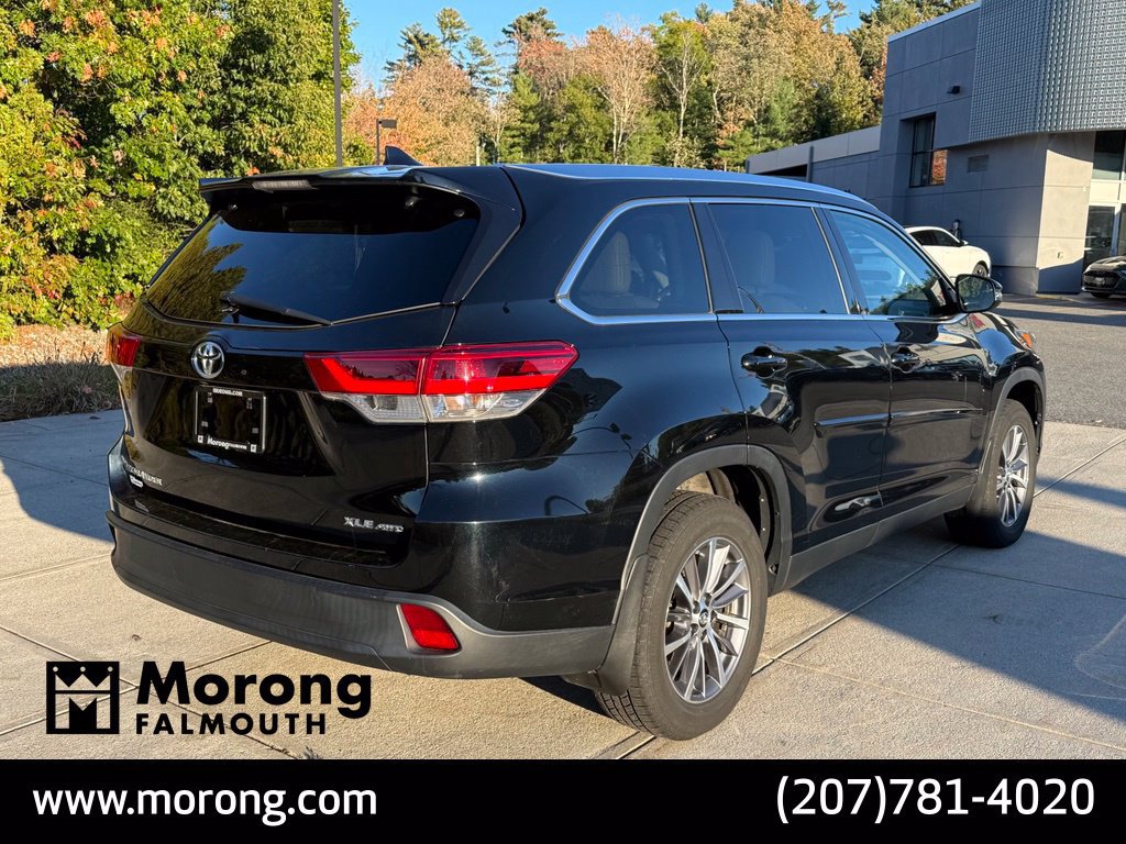 Used 2019 Toyota Highlander XLE AWD/4WD image 11