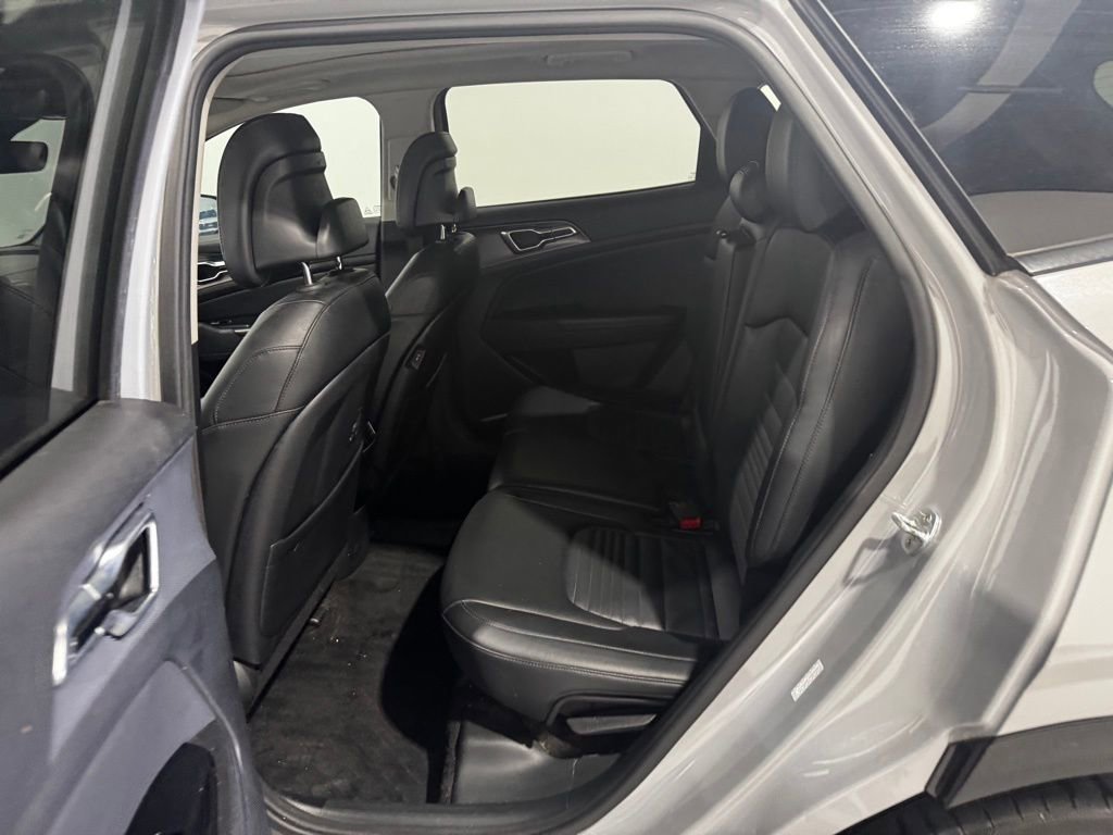 Used 2023 Kia Sportage SX image 6
