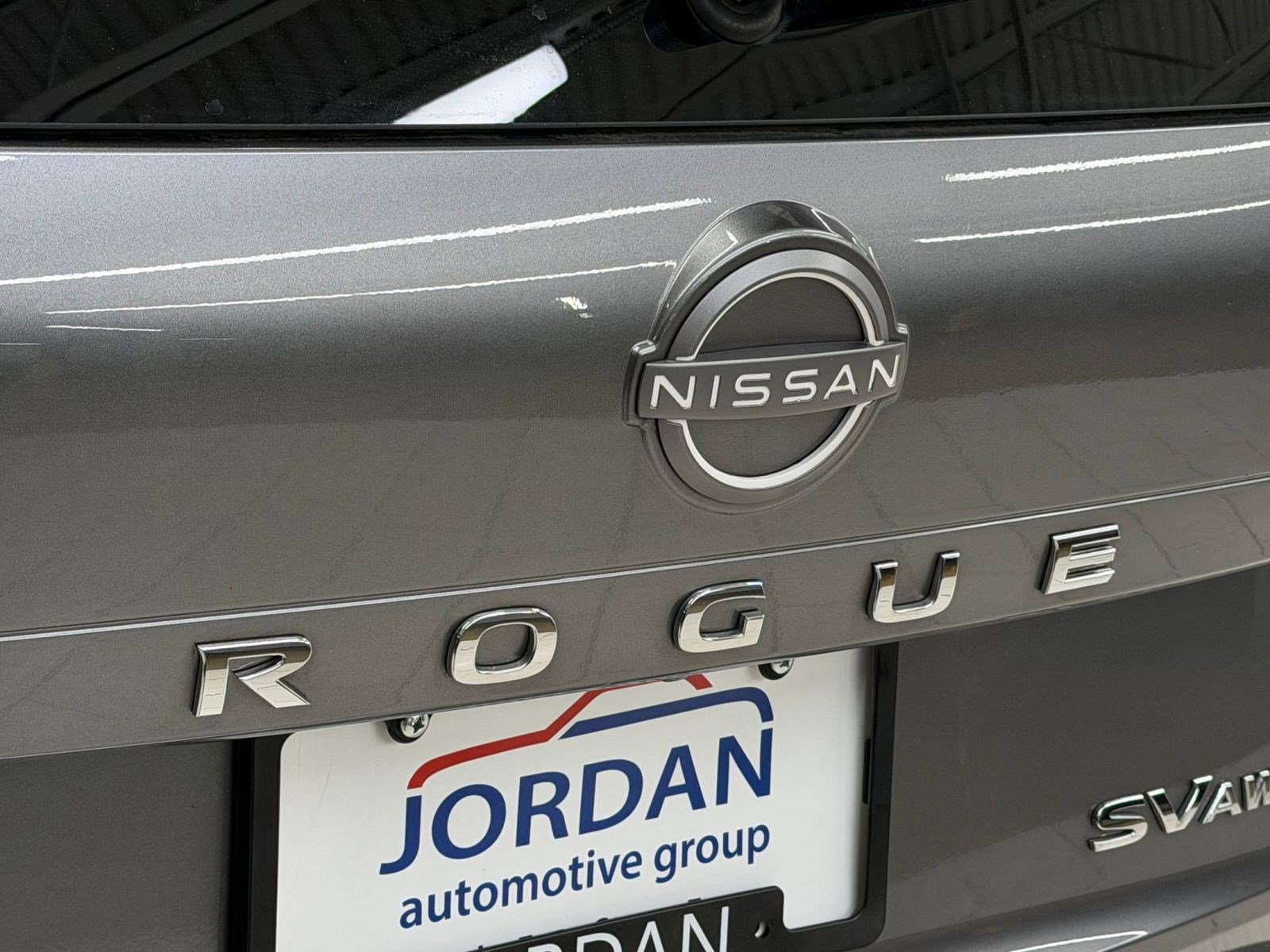 Used 2023 Nissan Rogue SV AWD/4WD image 32