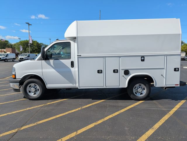 New 2026 Chevrolet Express 3500 w/ Power Convenience Package RWD image 3