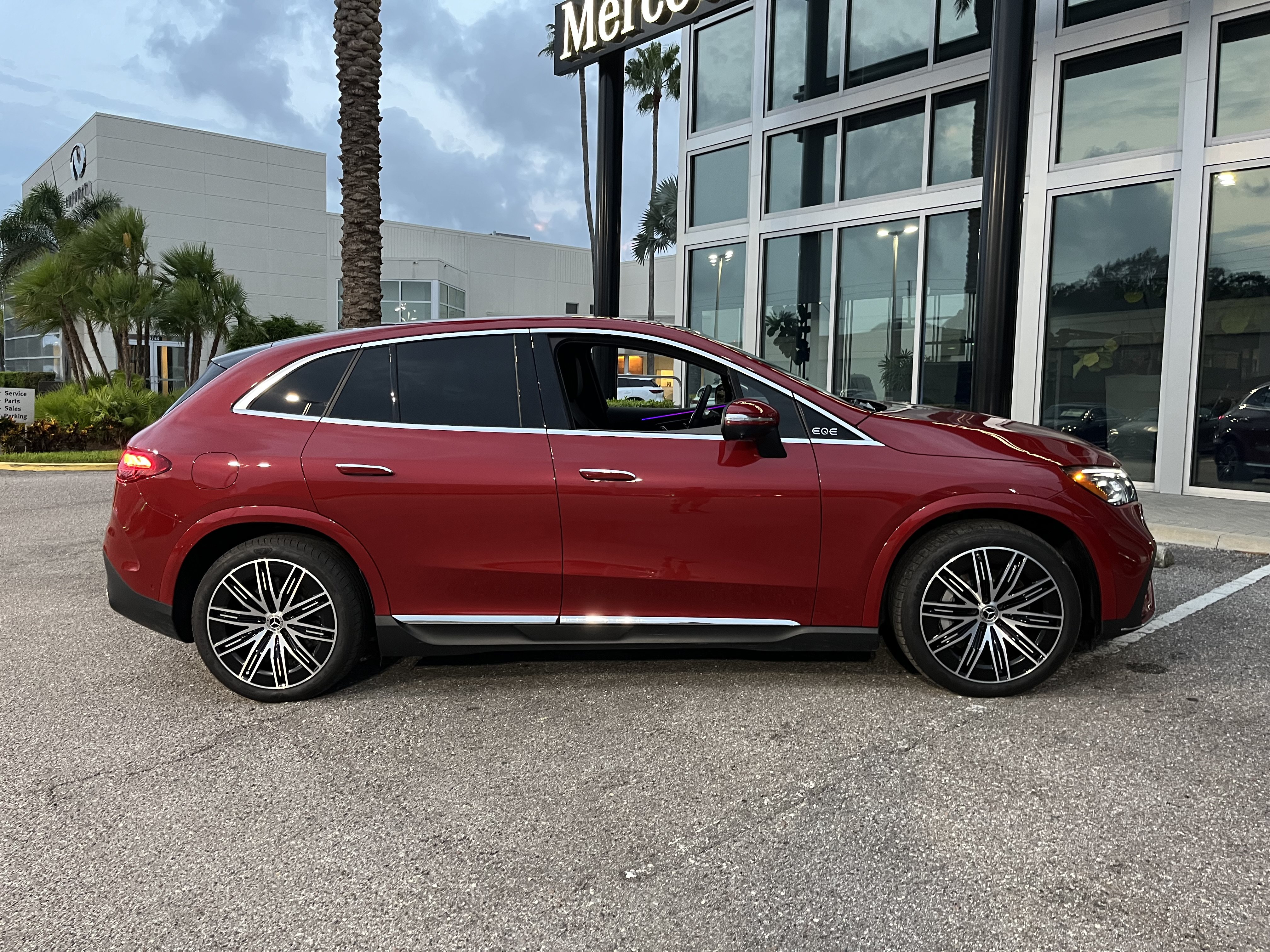 New 2026 Mercedes-Benz EQE 320+ SUV image 8