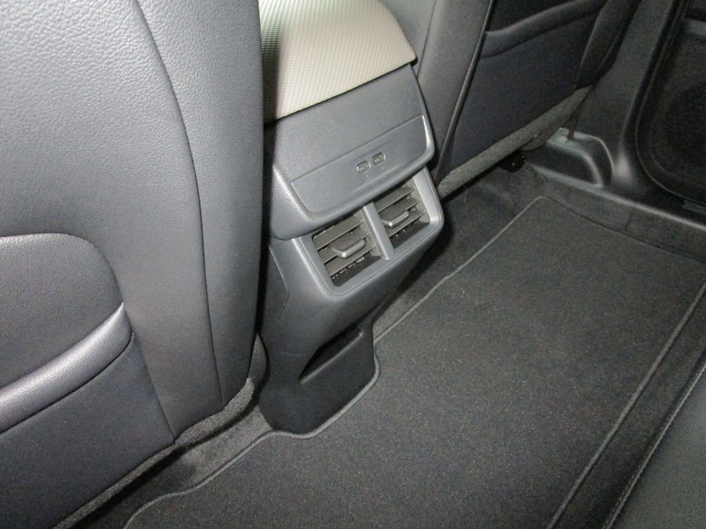 New 2026 Chevrolet Equinox LT w/ Convenience Package II image 16