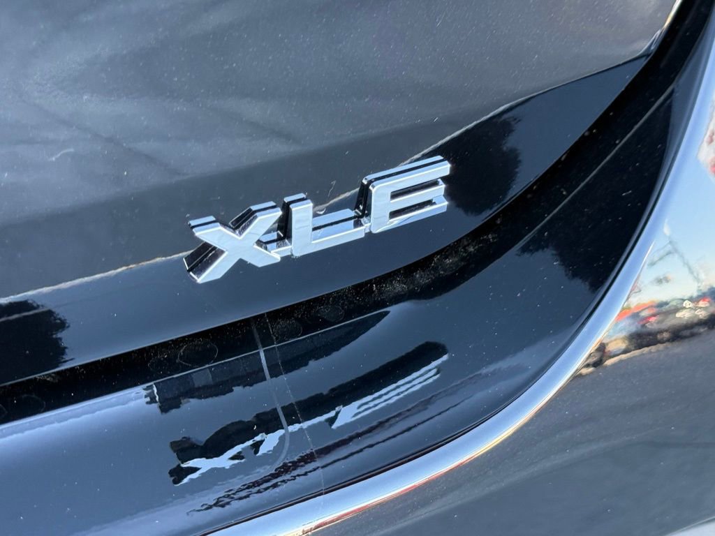 New 2025 Toyota Highlander XLE image 12