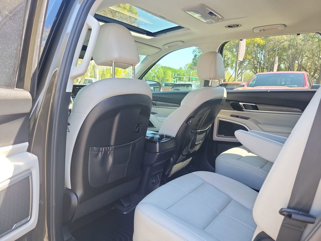 Used 2021 Kia Telluride EX w/ EX Premium Package image 12