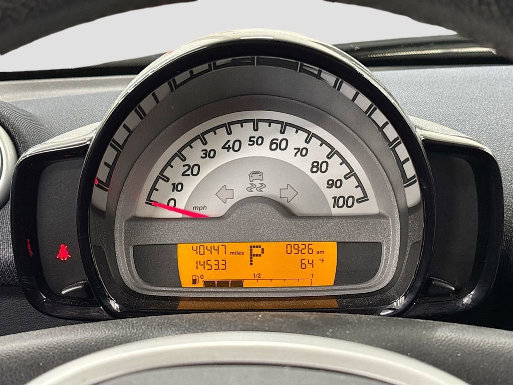 Used 2014 smart fortwo pure image 10