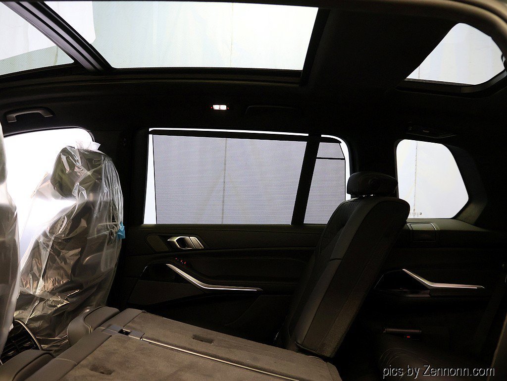 Used 2027 BMW X7 xDrive40i w/ Executive Package AWD/4WD image 7