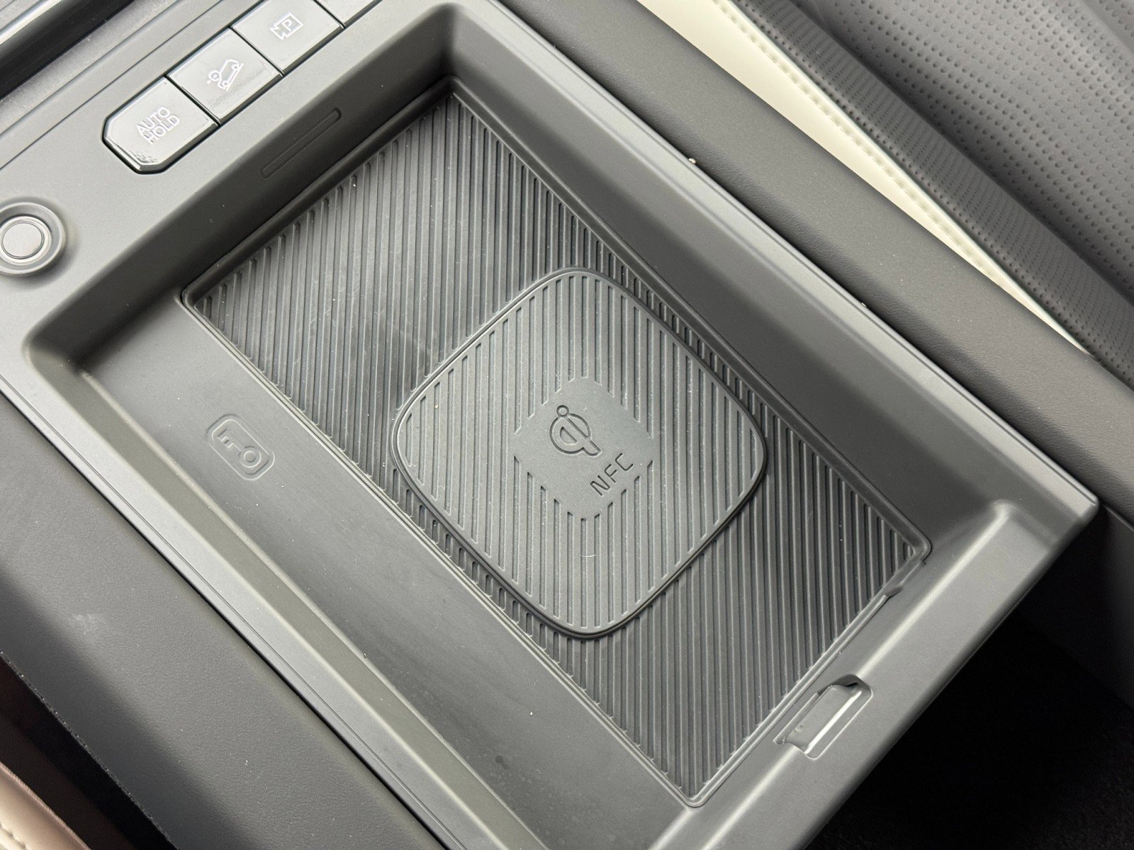 Used 2024 Kia EV9 GT-Line image 34