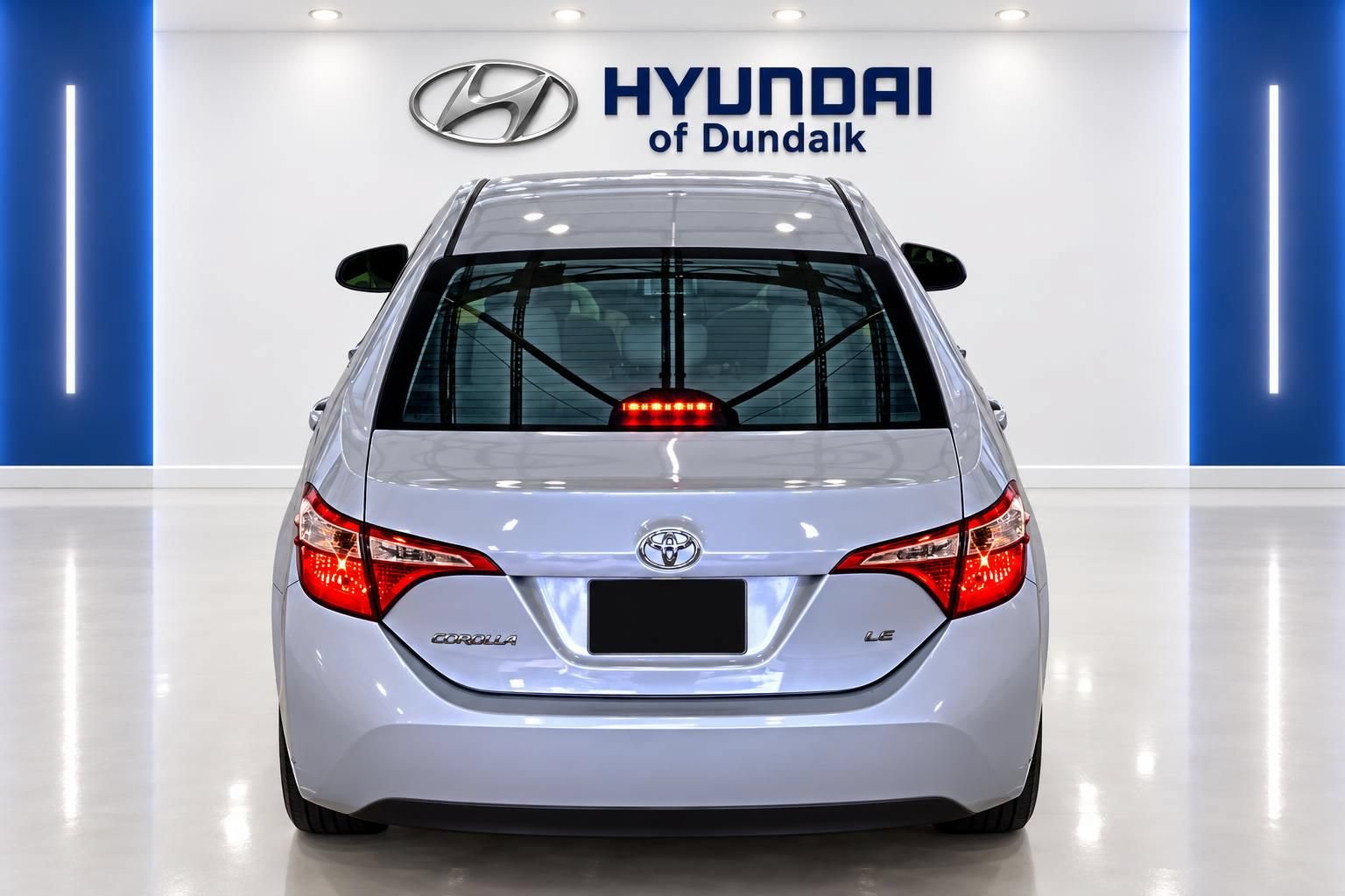 Used 2017 Toyota Corolla LE w/ Carpet Mat Package (TMS) FWD image 6