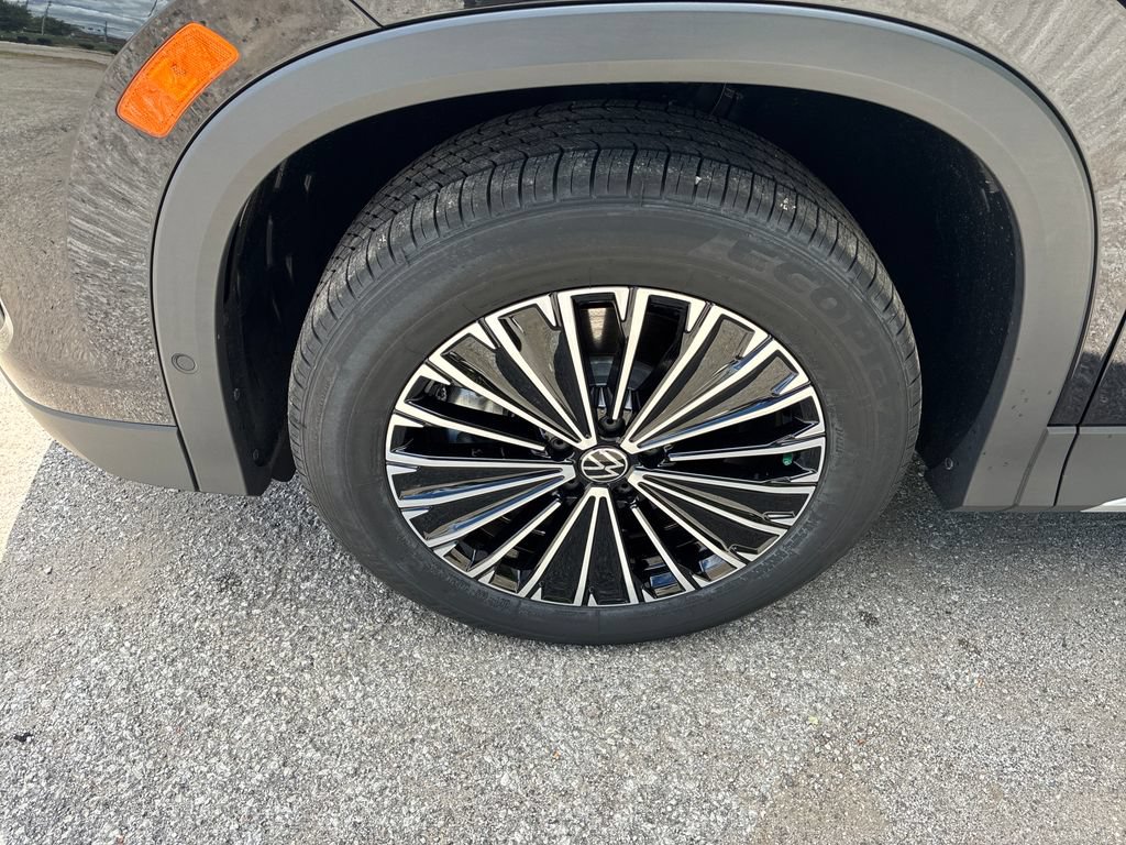 New 2026 Volkswagen Tiguan S AWD/4WD image 9