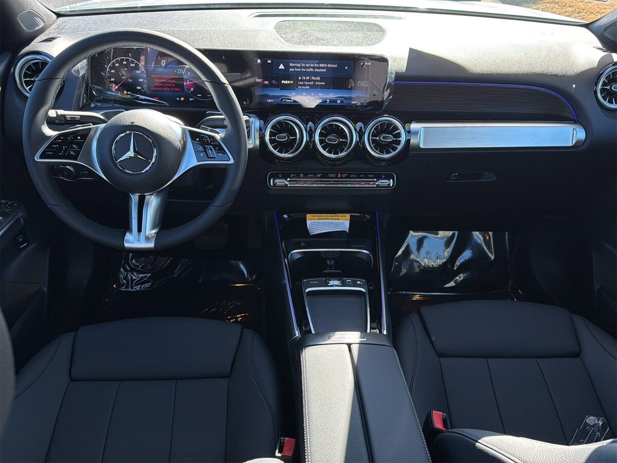 New 2026 Mercedes-Benz GLB 250 image 10