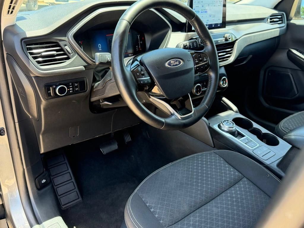 Used 2024 Ford Escape Active AWD/4WD image 12