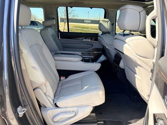 Used 2022 Jeep Grand Wagoneer Series I image 39