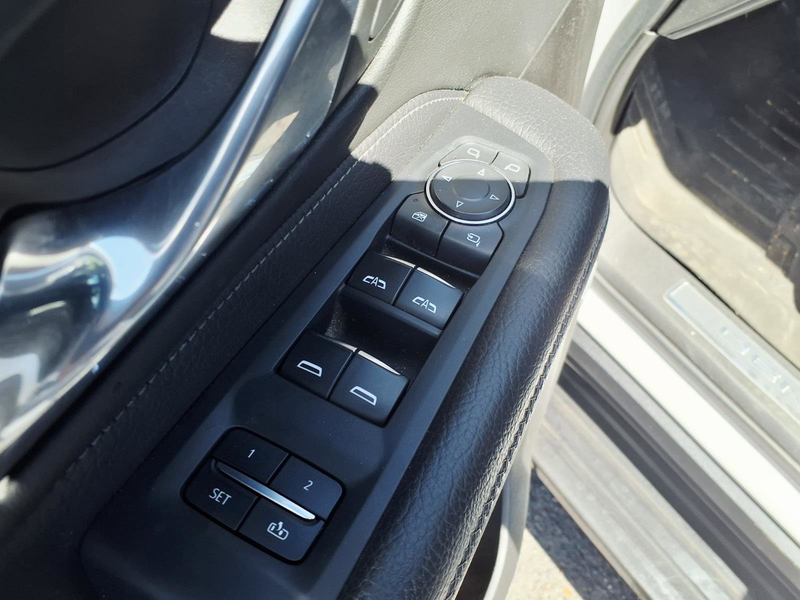 Used 2021 GMC Yukon XL Denali image 21